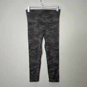 SPANX Gray Camo Seamless Cropped Leggings Size Medium